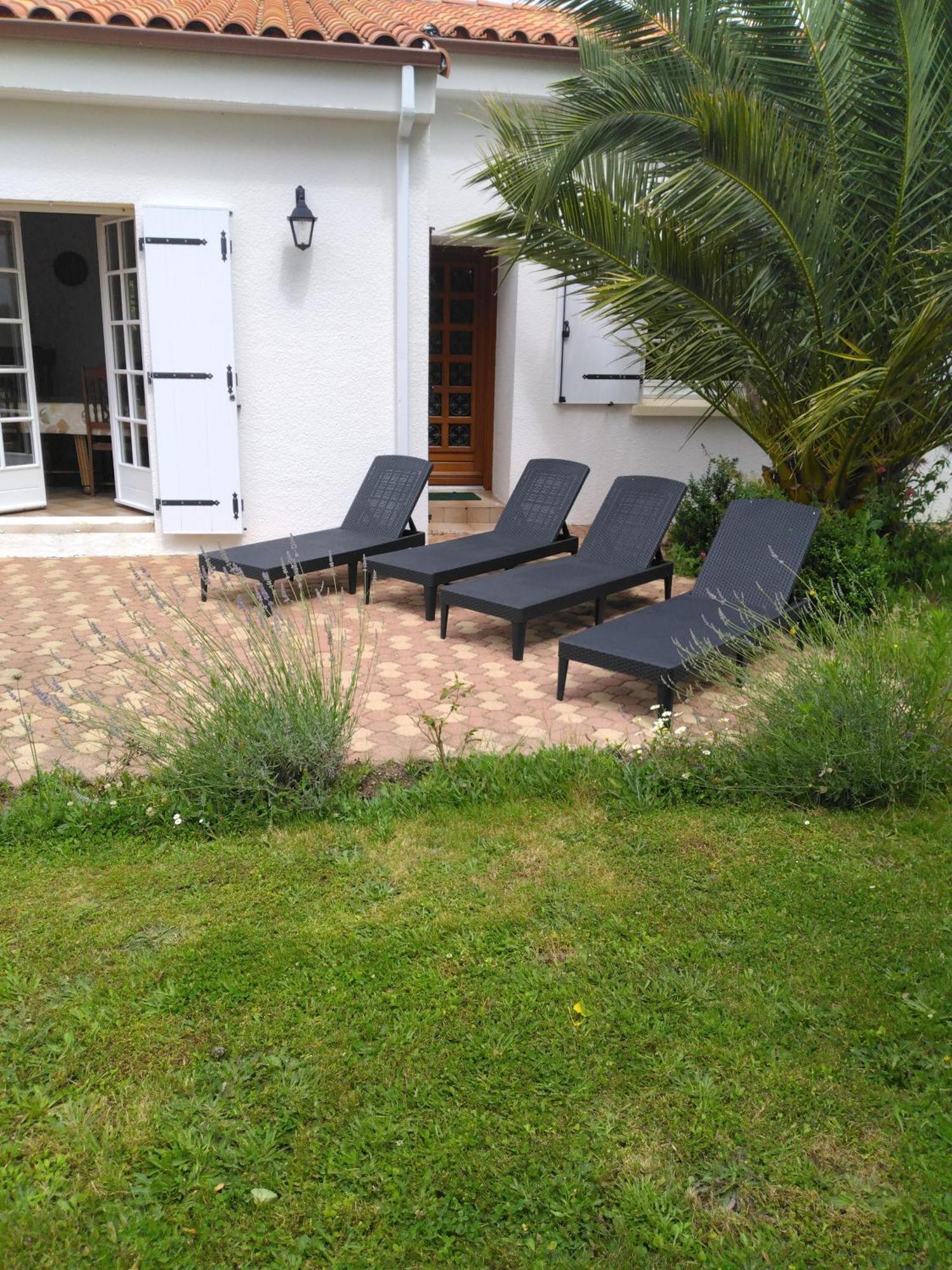 Familly Villa Avrille  Exterior photo